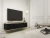 szafka-rtv-orvo-czarny-marmur-135-cm-aranzacja.webp